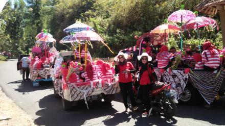 Tapos Bogoran Unjuk Gigi pada Karnaval se-Kecamatan Kampak